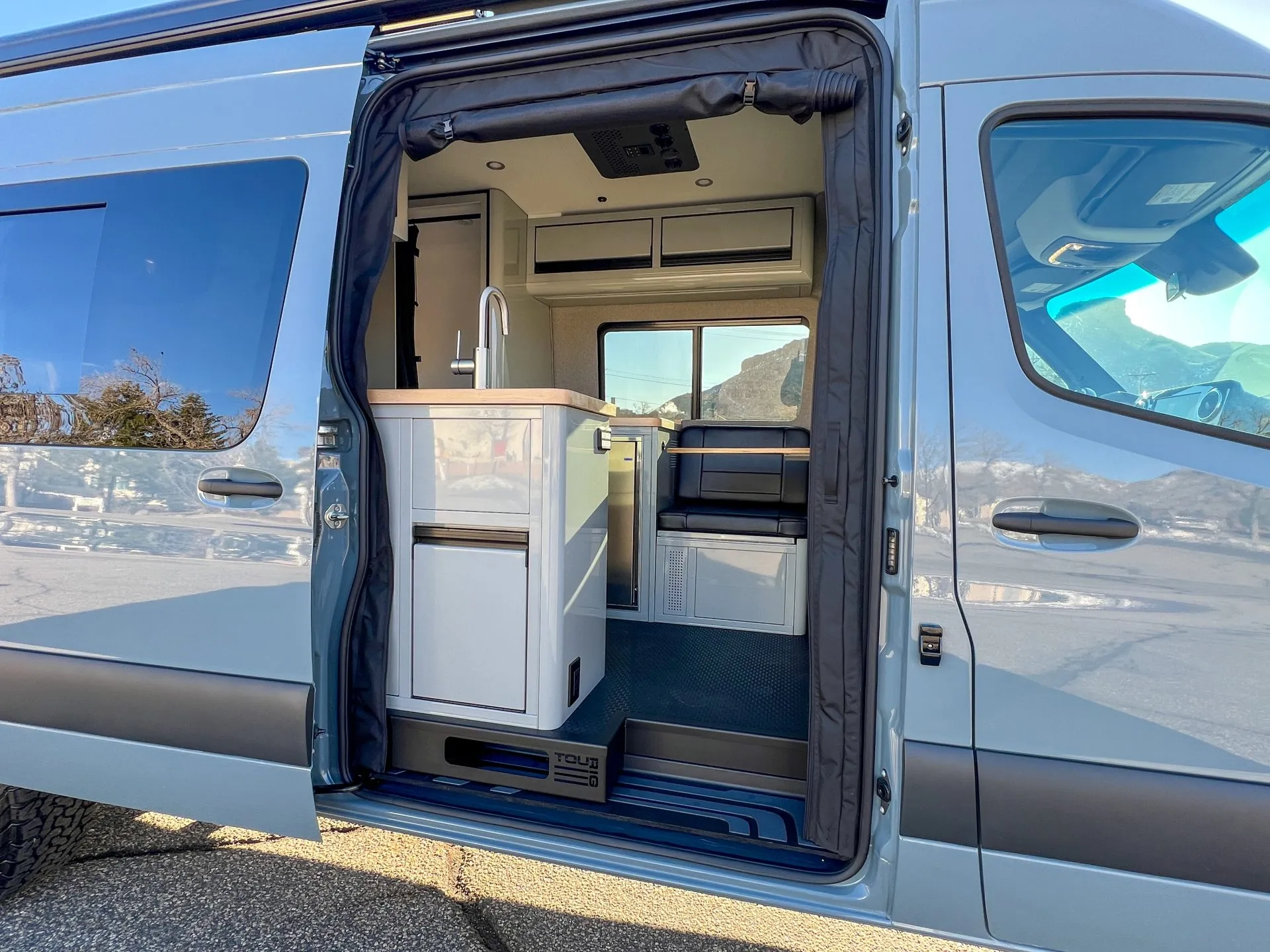 TOURIG Sprinter 170 Banner custom grey blue van build