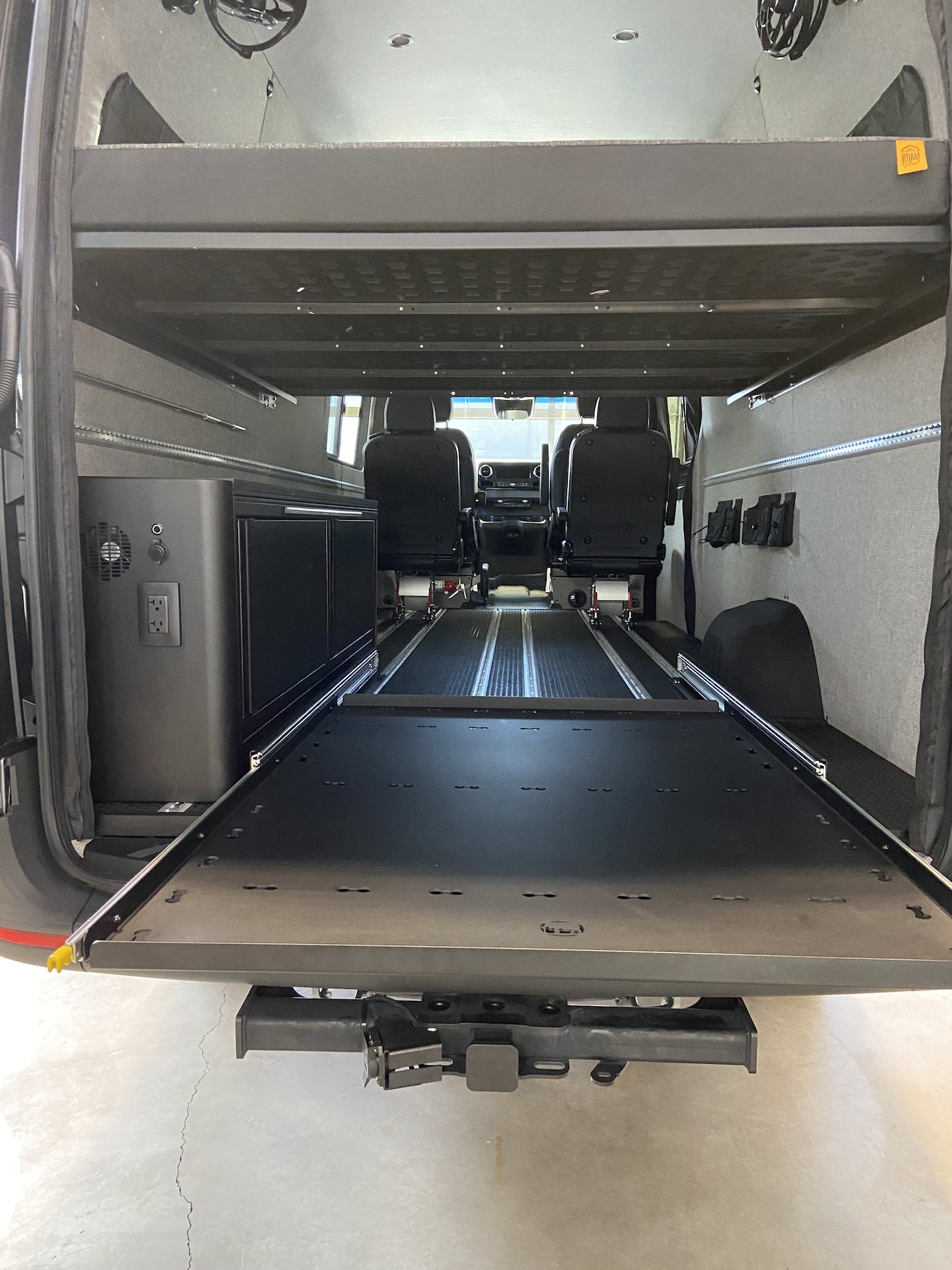 TOURIG-custom-sprinter-stealth35