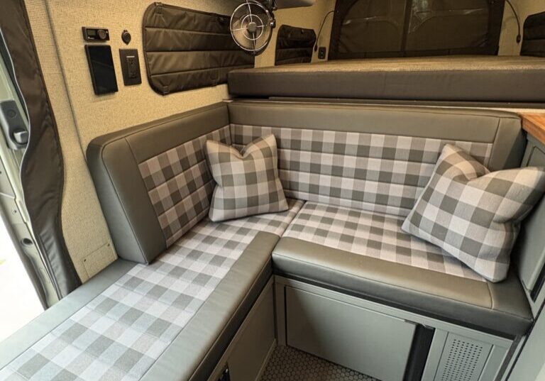 TOURIG-Custom-Sprinter-170-perry4