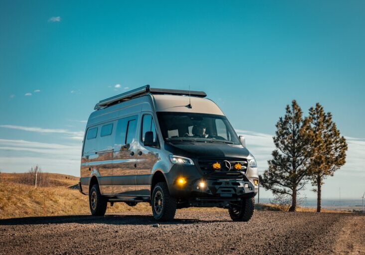 TOURIG-custom-camper-van-helsel-7